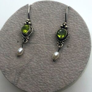 Vtg Sterling Peridot & Pearl Drop Shepherds Hook Dangle Earrings 1.4”